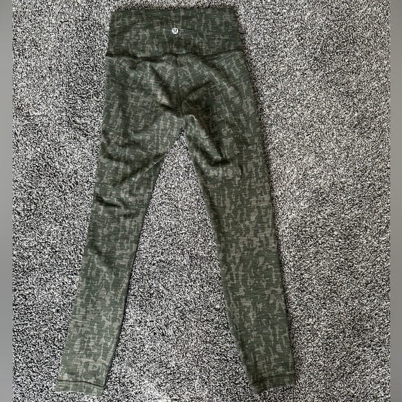 Lululemon High Rise Leggings 25" in Heathered PU Bronze Green Dark Olive Size 4 - Picture 4 of 8